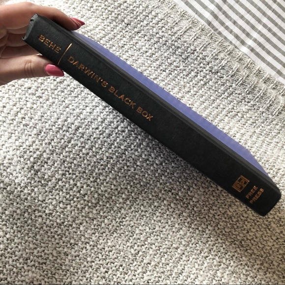 🔥Darwin’s Black Box - hard cover - Picture 2 of 9